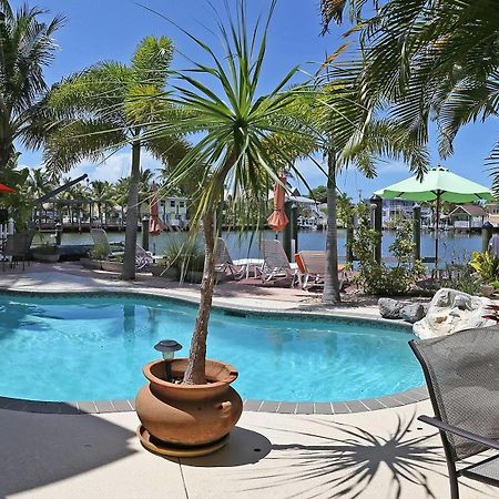 Manatee Bay Inn Форт Майерс Бийч Екстериор снимка