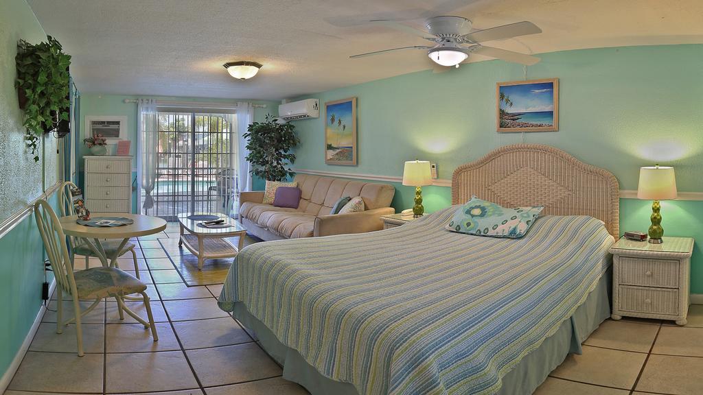 Manatee Bay Inn Форт Майерс Бийч Екстериор снимка