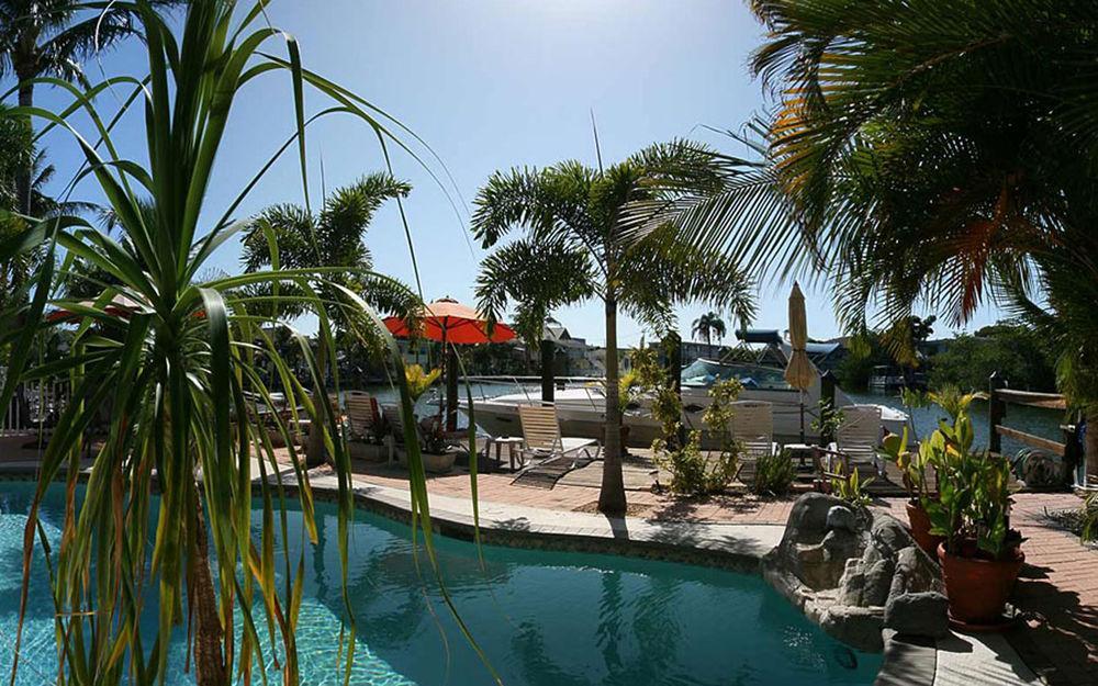 Manatee Bay Inn Форт Майерс Бийч Екстериор снимка