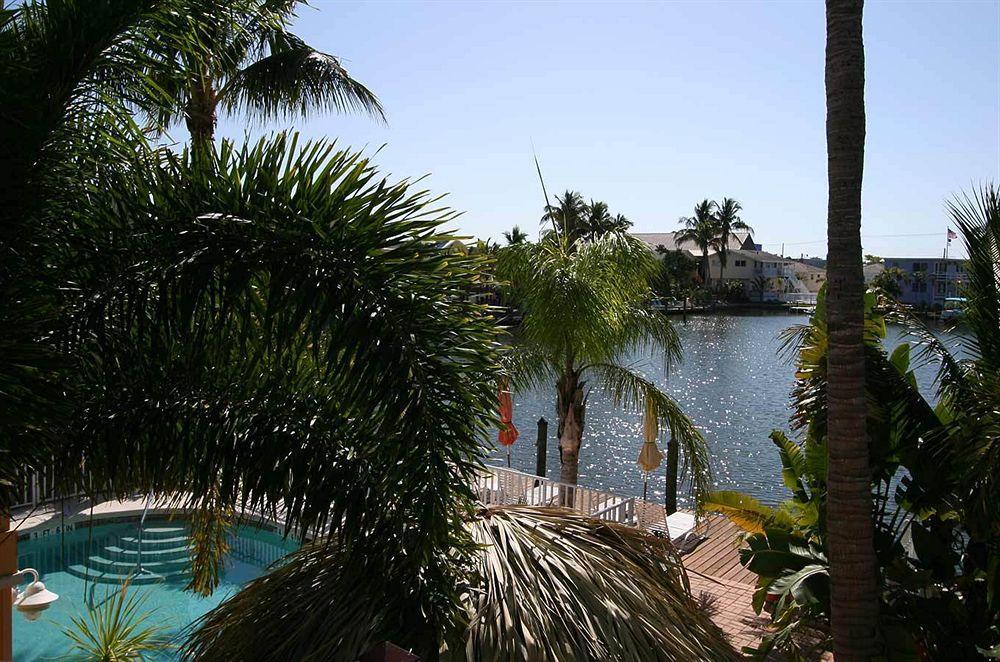 Manatee Bay Inn Форт Майерс Бийч Екстериор снимка