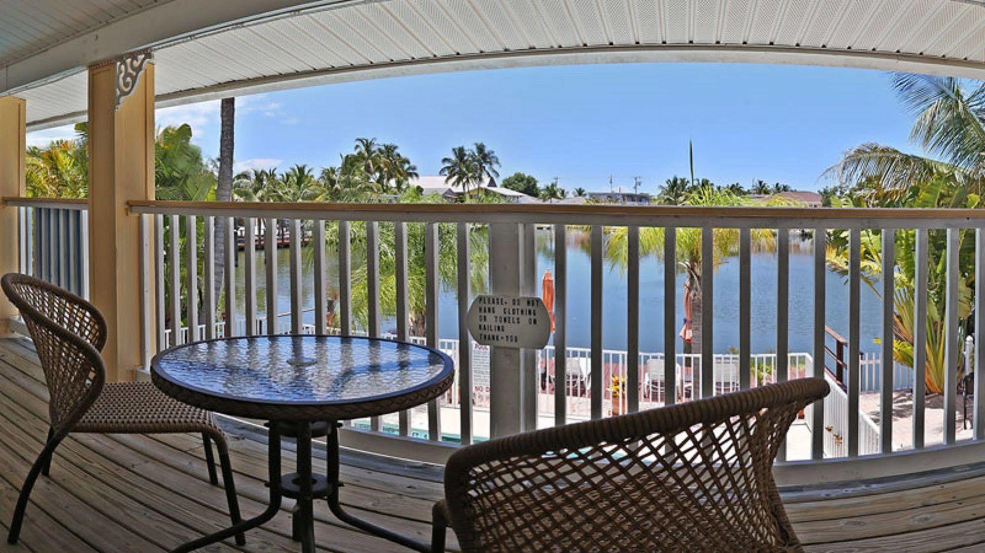 Manatee Bay Inn Форт Майерс Бийч Екстериор снимка