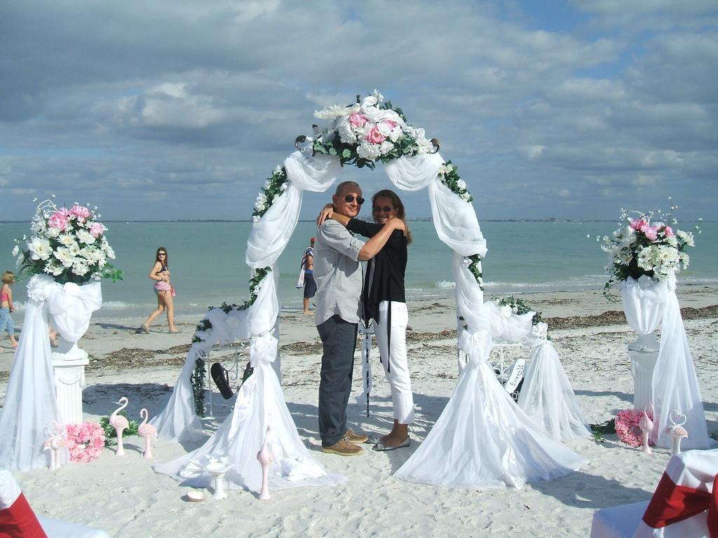 Manatee Bay Inn Форт Майерс Бийч Екстериор снимка
